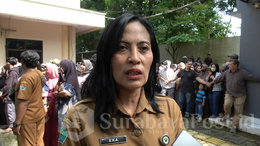 Kabid Perdagangan Diskopindag Kota Malang, Luh Putu Eka Wilantari memberikan keterangan kepada wartawan
