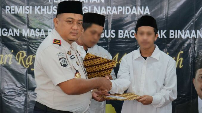 Lapas Kelas I Malang Serahkan Remisi Khusus Idul Fitri 1447 H kepada 1.611 Warga Binaan