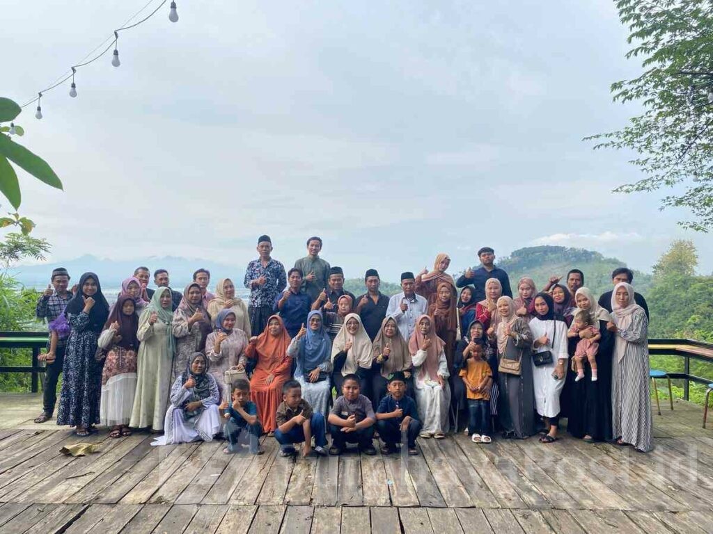 Anggota Dewan Ustadz Rokhmad: Lebaran adalah Saatnya Silaturahmi dan Memaafkan. (istimewa).