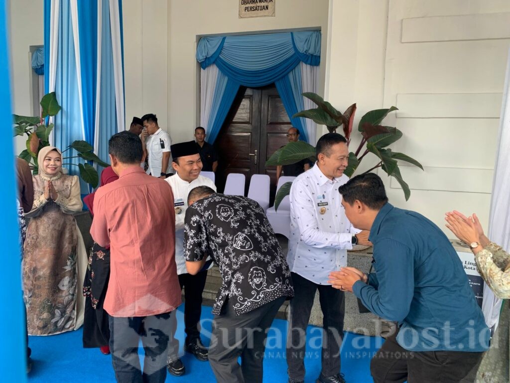 Wali Kota Wahyu Hidayat bersama Wakil Walikota Ali Muthohirin saat halal bihalal di halaman Balaikota, Rabu 25 Maret 2026.