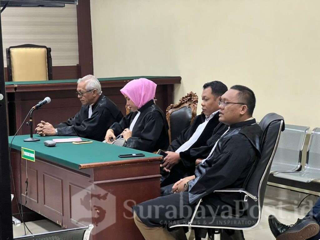 Penasehat hukum para terdakwa. (ist).