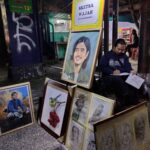 Wajah-Wajah Hidup: Kisah Aji, Pelukis Sketsa di Heritage Kajoetangan yang Tak Pernah Menyerah.