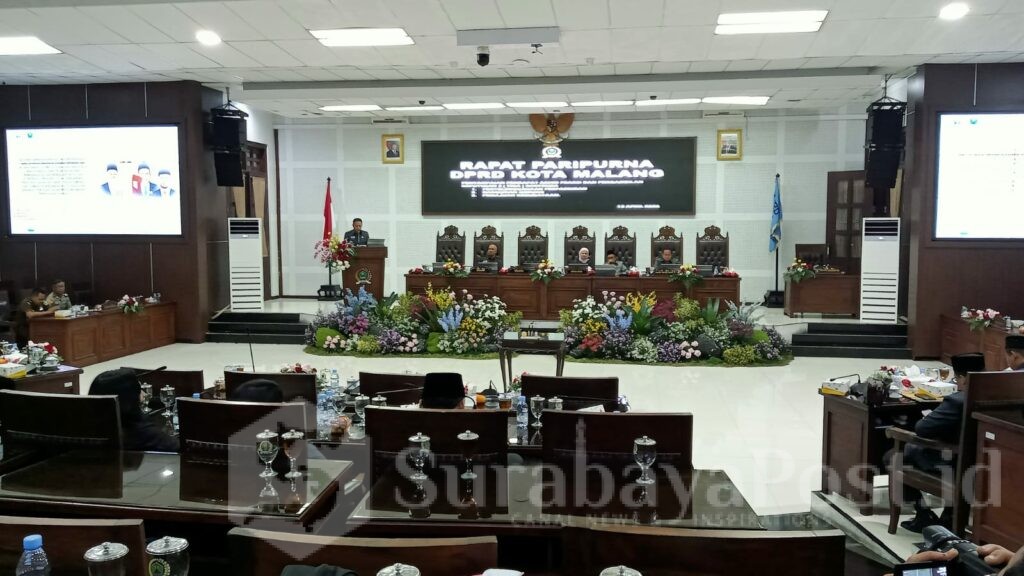 DPRD Kota Malang menggelar rapat paripurna dengan agenda penyampaian pendapat akhir fraksi sekaligus pengambilan keputusan terhadap tiga Ranperda.