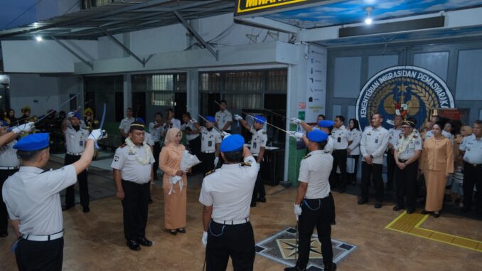 Pedang Pora Warnai Pisah Sambut Kalapas Kelas 1 Malang, Jumat 17 April 2026. (Sumber L'SIMA).