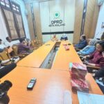 Audiensi diterima langsung Wakil Ketua DPRD Kota Malang, Trio Agus Purwono di ruang pertemuan, Senin 20 April 2026. (ist).