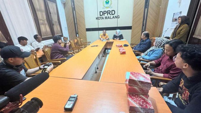 Audiensi diterima langsung Wakil Ketua DPRD Kota Malang, Trio Agus Purwono di ruang pertemuan, Senin 20 April 2026. (ist).