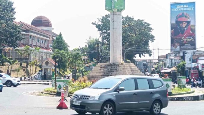 Komisi C Temukan Reklame Rokok Langgar Aturan Saat Sidak, Senin, 20 April 2026. (ist).