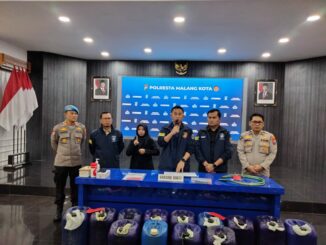 Kasatreskrim AKP Rahmad Aji Prabowo, saat konferensi pers di Ballroom Sanika Satyawada Polresta Malang Kota, Selasa (21/4/2026).