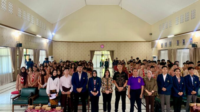 Jaksa Masuk Sekolah, Kejari Kota Malang Bekali 100 Siswa SMAN 9: “Kenali Hukum, Jauhi Hukuman”, Jumat 24 April 2026. (Sumber Kejari).