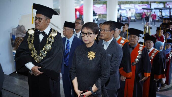 Retno Marsudi di Wisuda UMM: Inovasi Air Kampus Putih Jadi Harapan Dunia, Selasa 28 April 2026. (Sumber Humas UMM).