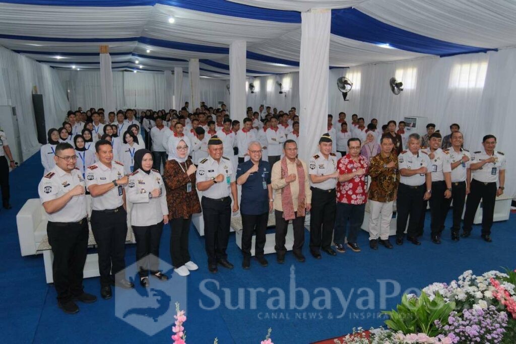 Pose bersama