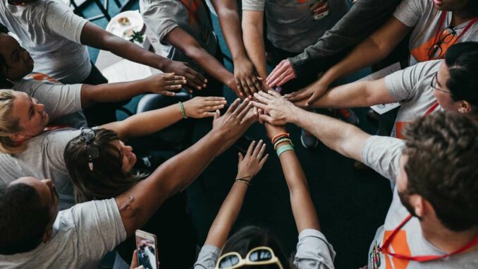 Inspirasi Tema Gathering Unik untuk Meningkatkan Loyalitas Karyawan 