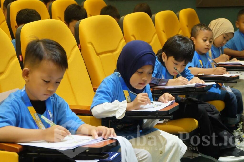 220 Finalis Terbaik Adu Cerdas di Grand Final GENOS 2026 Surabaya. (istimewa).