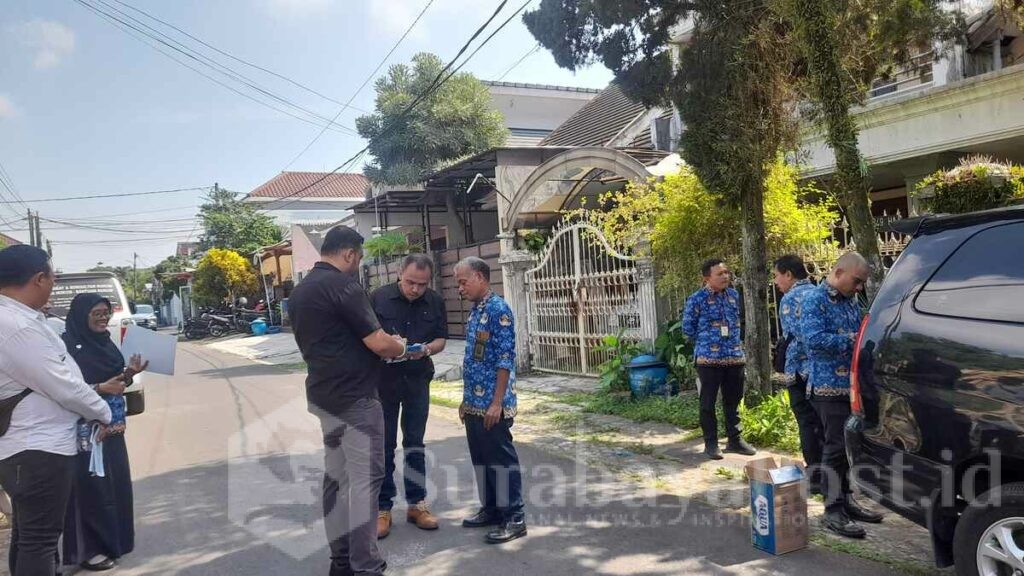 Penandatanganan berita acara pelaksanaan konstatering tanah dan bangunan di Jatimulyo. (ist).