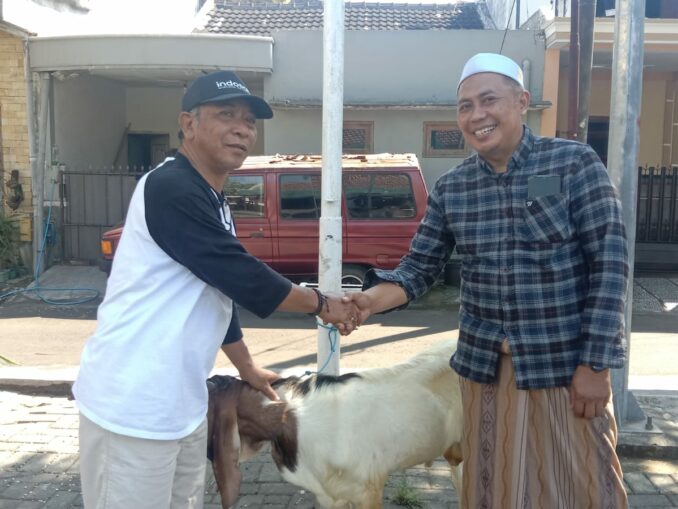 Wujud Humanis Polri, AKP Totok Haryanto Berbagi Kurban dengan Insan Pers, Sabtu (30/5/2026).