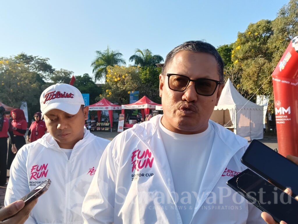 Rektor UMM, Nazaruddin Malik, memberikan keterangan kepada wartawan.
