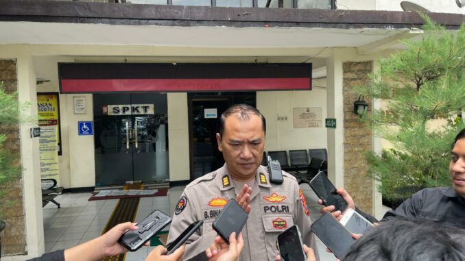 Kasihumas Polres Malang AKP Bambang Subinajar memberikan keterangan kepada wartawan. (ist).