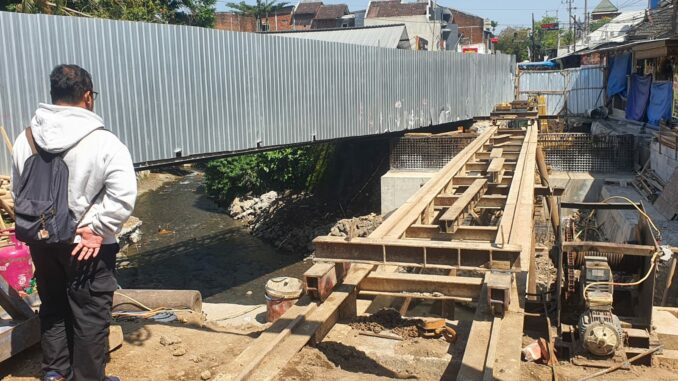 Jembatan Sonokembang Malang 38 Persen, DPUPRPKP Kebut Target Rampung Bulan Depan. (ist).