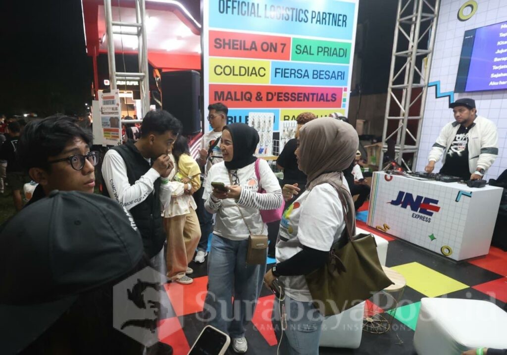 JNE Jadi Official Logistics Partner POLIPONI "Si Paling Konser" di Lapangan Rampal Malang