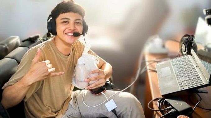 Konsep Unik Vansszz @vansszz99: Live Mobile Legends Langsung dari Meja Warkop. (ist).