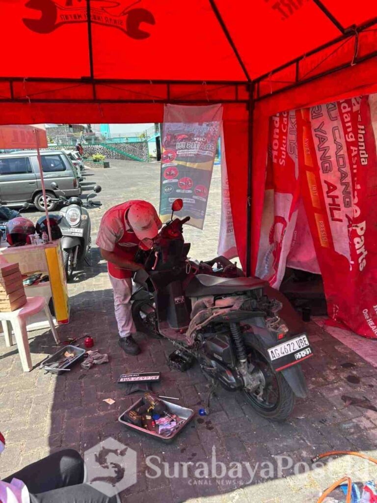 UIBU Gratiskan Servis Motor + Oli, Fakultas Sains Teknologi Diserbu Pengendara Honda, Senin 29 Juni 2026. (Sumber Humas UIBU).