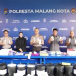 Sita 1,4 Ton Bahan Baku, Polresta Malang Kota Bongkar Pabrik Kosmetik Ilegal Tanpa Izin BPOM, Kamis (16/7/2026).