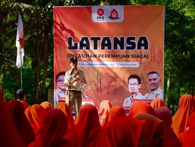 Ketua DPD PKS Kota Malang, M. Syaiful Ali Fatah, membuka acara sekaligus memberikan arahan membakar semangat kepada ratusan peserta.