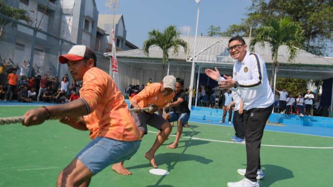 Meriah! Lapas Kelas I Malang Gelar Porseni, Tarik Tambang Buka Semangat Kemerdekaan. (Sumber L'SIMA).