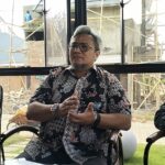 Agung Muji Restiyono, S.Pi., SH (tengah), Legal Corporate Primaland memberikan klarifikasi terkait Somasi yang diterima Wangsakarta Resort & Living Space, Kamis (6/8/2026).