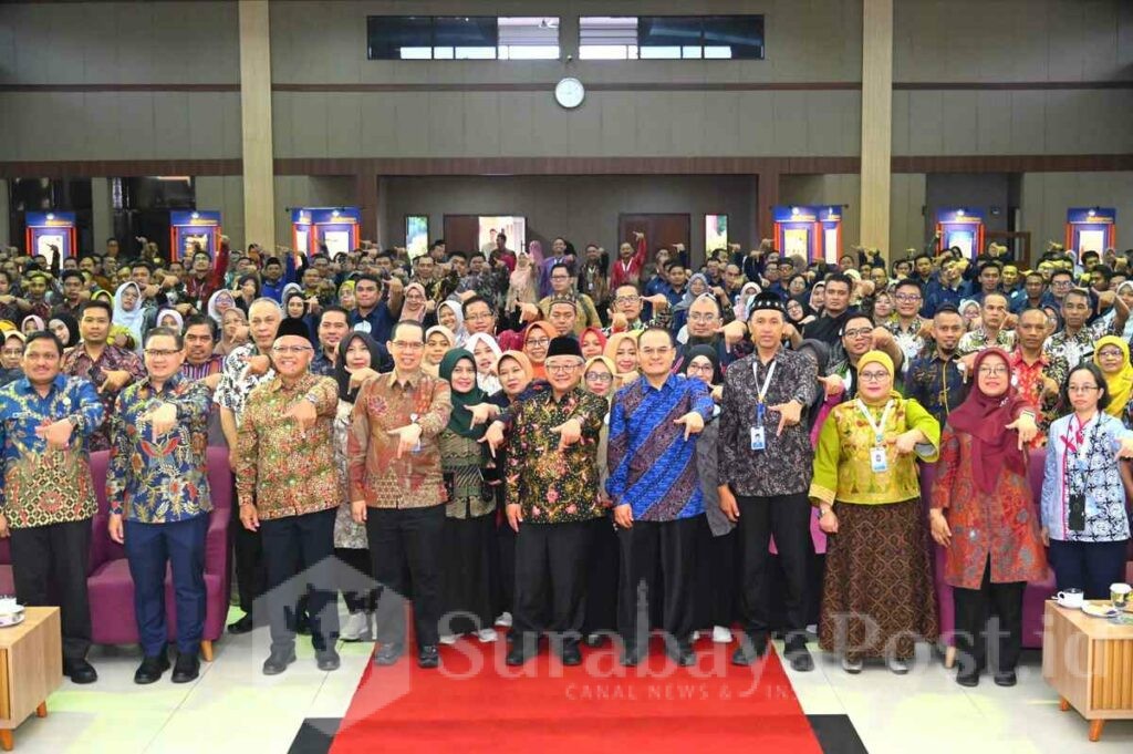 Pose bersama