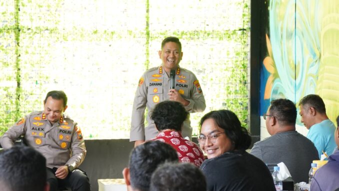 Kapolresta Kombes Pol Danang Tekankan Sportivitas: Sepak Bola Jatim untuk Kedamaian, Bukan Permusuhan. (ist).