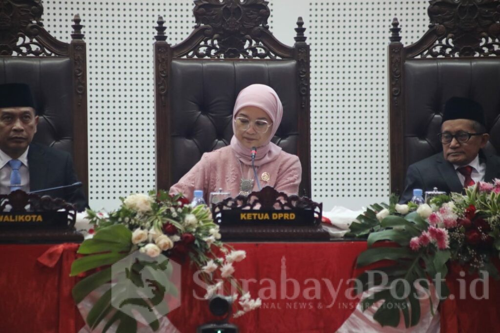 Ketua DPRD Kota Malang, Amithya Ratnanggani Sirraduhita, S.S, saat membuka Rapat Paripurna DPRD Kota Malang. (ist).