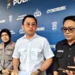 Kasatreskrim Polresta Malang Kota Kompol Rahmad Aji Prabowo didampingi Kapolsek Blimbing dan kasi Humas saat konferensi pers, Rabu (19/8/2026).