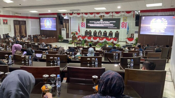 Rapat Paripurna Penyampaian Pandangan Fraksi terhadap Rancangan KUPA-PPAS APBD 2026 di Gedung DPRD Kota Malang, Selasa (18/8/2026).