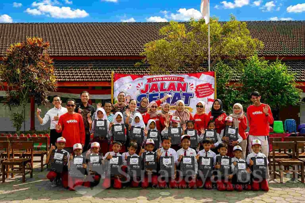 Satu Sepatu, Seribu Harapan: Atria Hotel Malang Wujudkan Kepedulian Sosial untuk Siswa SDN 2 Sumberpasir. (ist).