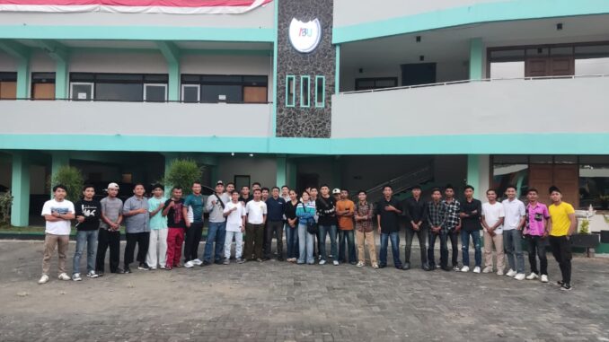 Peduli Bencana Gempa NTT: UIBU Siap Bebaskan Biaya Wisuda dan Tanggung Biaya Hidup Mahasiswa Terdampak, Jumat 28 Agustus 2026. (Humas UIBU).