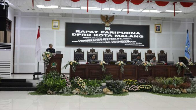 DPRD Kota Malang menggelar Rapat Paripurna dengan agenda penyampaian Jawaban Wali Kota atas Pandangan Umum Fraksi-Fraksi DPRD terhadap Ranperda Perubahan APBD TA 2026, Senin (7/9/2026).