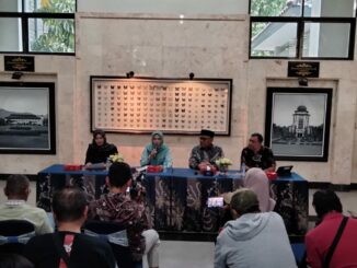 Kepala UPT UB Green Campus, Prof. Sri Suhartini, S.T.P., M.Env.Mgt., Ph.D., PGCert., IPM atau Prof. Neneng (dua dari kiri) saat konferensi pers, Jumat (11/9/2026).
