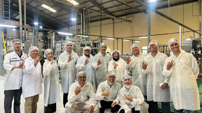 Cerita Muhammad Dzaky, Alumni FPK UNAIR Temukan Arah Karier di Industri FMCG Lewat Jalur Management Trainee. (ist).