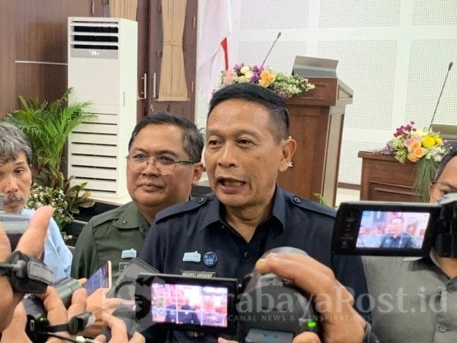 Wali Kota Malang Wahyu Hidayat menanggapi sorotan DPRD Kota Malang usai rapat paripurna