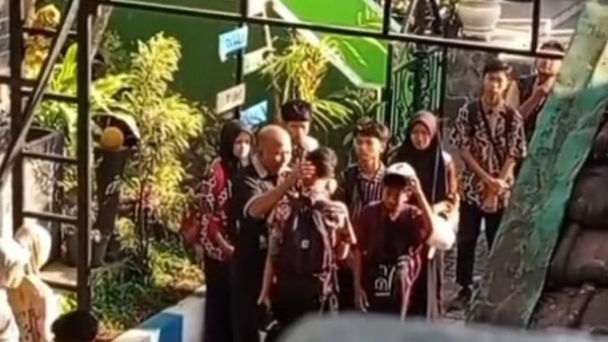 Viral! Kepsek SMPN 18 Malang Diduga Pukul Siswa, Korban Anak Inklusi Alami Luka Serius. (ist).
