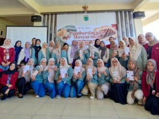 Kaya Antioksidan, Mahasiswa PPG UMM Sulap Rosella Jadi Lulur Alami. (ist).