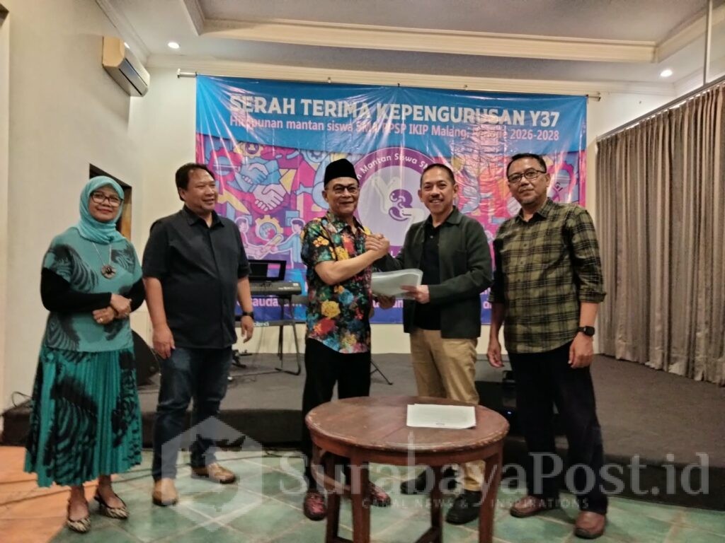Serah terima kepengurusan Y37 dari Ketua sebelumnya, Dr. Ir. Noor Sidharta, MH, MBA kepada Dr Nurcholis Sunuyeko, M.Si digelar pada Sabtu 3 Oktober 2026 malam.