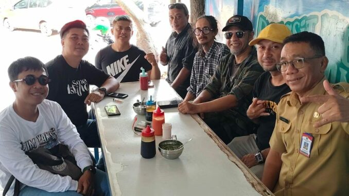 Ditemani d'Kross, Cozy Republic Blusukan Kuliner Legendaris Pak Ri. (istimewa).