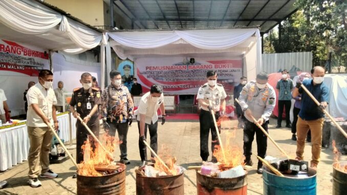 Kejari Kota Malang Musnahkan BB Narkotika Periode Juni-Oktober 2026, Didominasi 2,9 Kg Ganja dan 876 Gram Sabu, Selasa (13/10/2026).