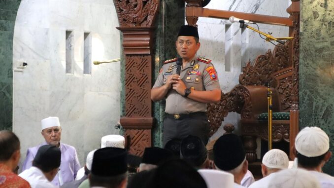 Gaungkan Kamtibmas dari Masjid Jami', Kapolresta Malang Kota Awali Program Jumat Keliling. (istimewa).