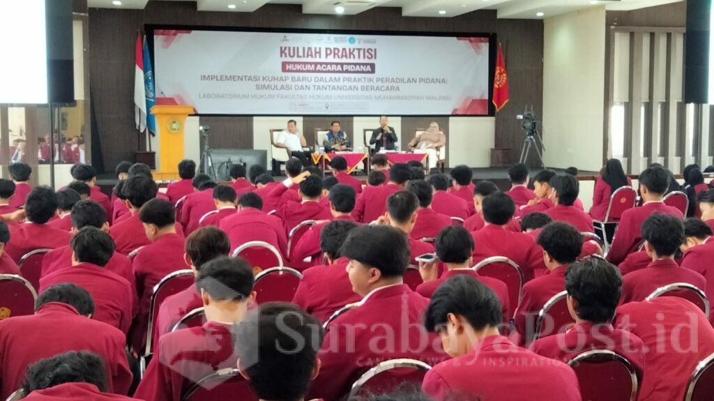 Ratusan mahasiswa mengikuti Kuliah praktisi yang mengusung tema “Implementasi KUHAP Baru Dalam Praktik Praperadilan Pidana: Simulasi dan Tantangan Beracara”.