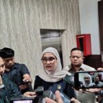 Ketua DPRD Kota Malang, Amithya Ratnanggani Sirraduhita memberikan keterangan kepada wartawan usai Rapat Paripurna, Selasa (27/10/2026).