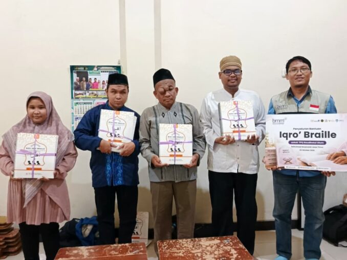 BMM Dukung Pembelajaran Al-Qur’an di TPQ Inklusi Roudlotul Ulum Lewat Distribusi Iqro’ Braille. (Foto: BMM/istimewa).